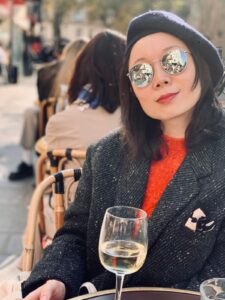 Portrait Na Guo Terrasse